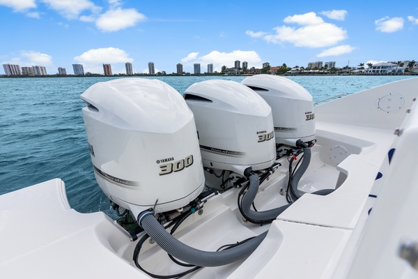 Oh Shelia 36ft Pursuit Yacht For Sale