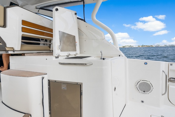 Oh Shelia 36ft Pursuit Yacht For Sale