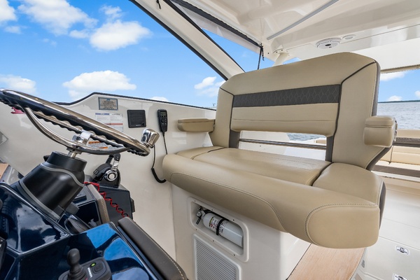 Oh Shelia 36ft Pursuit Yacht For Sale