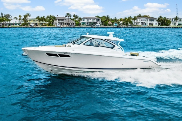 Pursuit 365 Dual Console Yacht For Sale