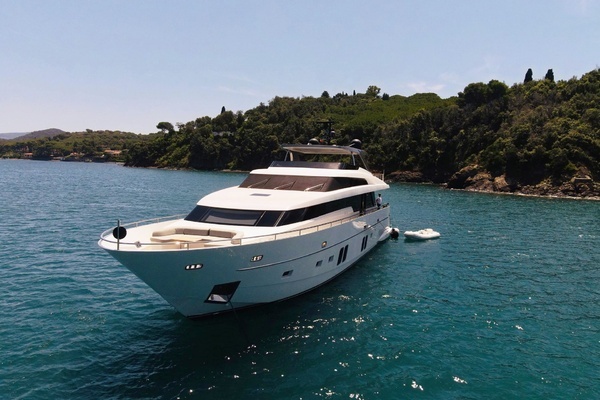 Photo of the 2016 Sanlorenzo SL96 "Muma"