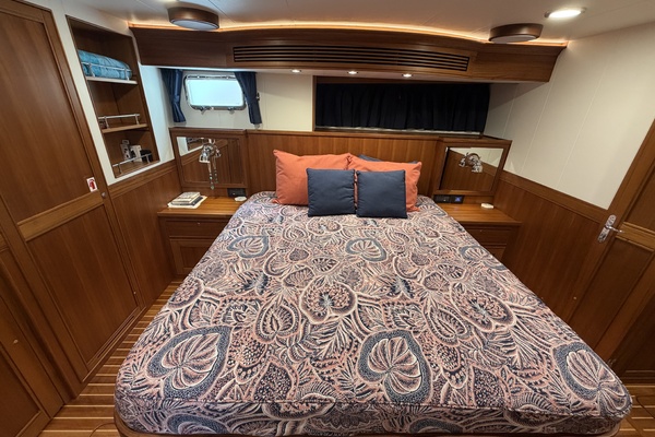 LADY V 53ft Marlow Yacht For Sale