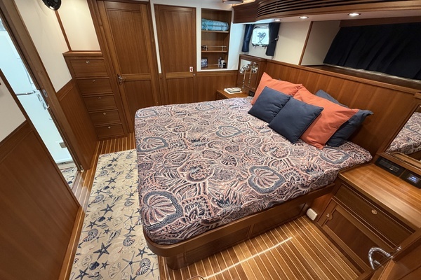 Photo of the 2025 Marlow Explorer 53E "LADY V"