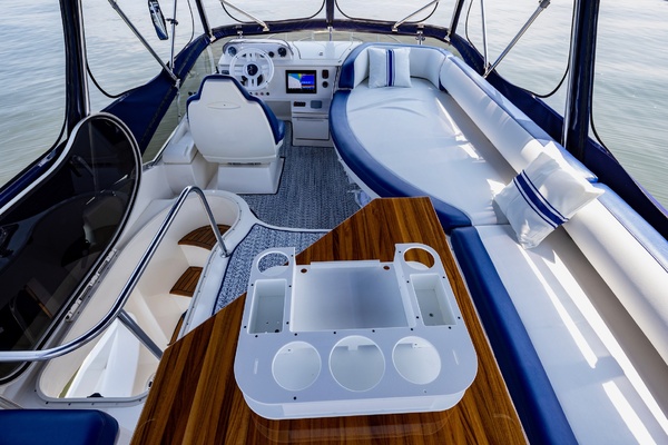 43ft Azimut Yacht For Sale