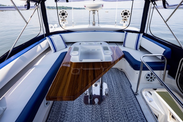 43ft Azimut Yacht For Sale