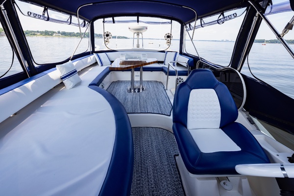 43ft Azimut Yacht For Sale