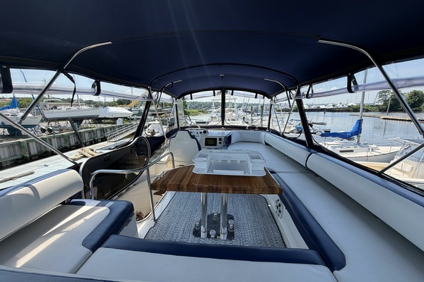43ft Azimut Yacht For Sale