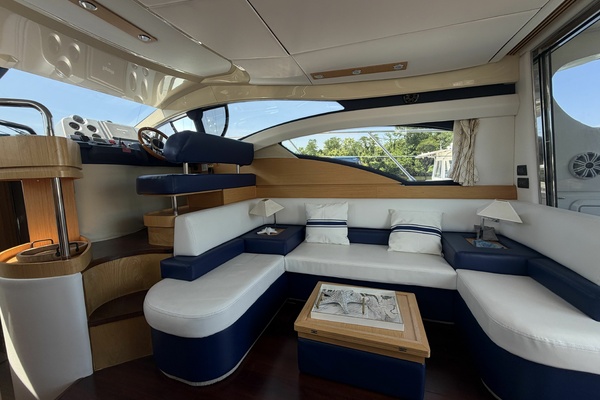 43ft Azimut Yacht For Sale