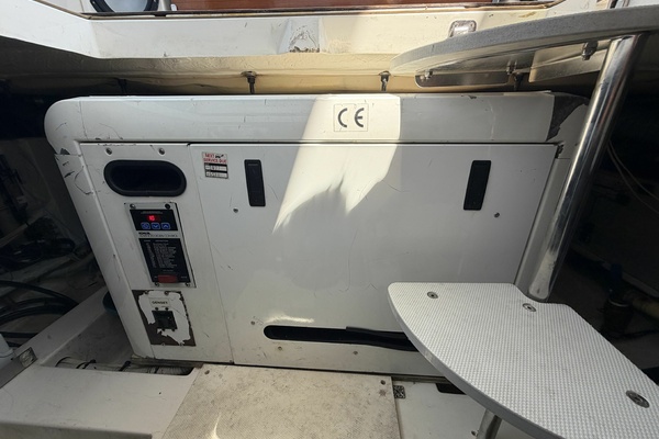43ft Azimut Yacht For Sale