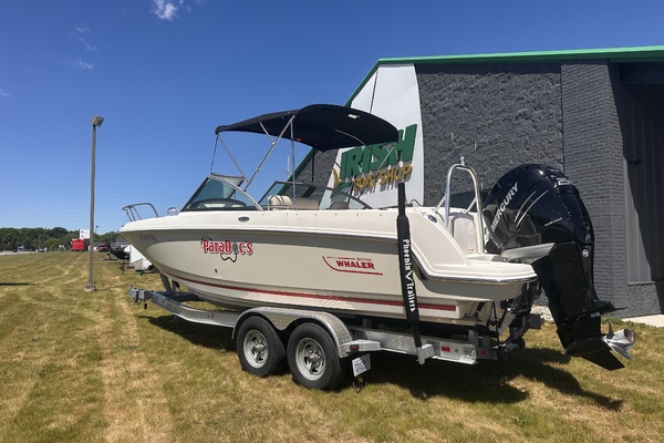 Paradocs 23ft Boston Whaler Yacht For Sale