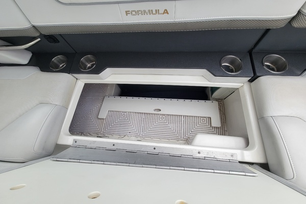 35ft Formula Yacht For Sale