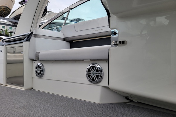 35ft Formula Yacht For Sale