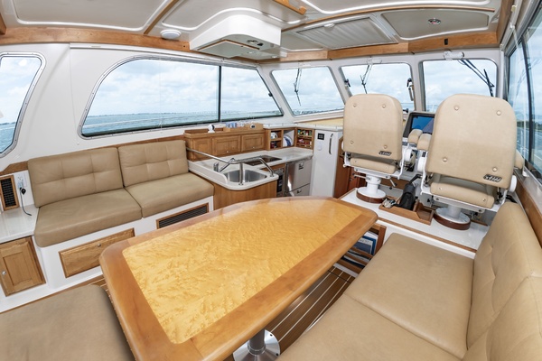 ORIENTE 37ft Back Cove Yacht For Sale
