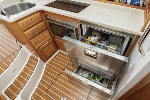 ORIENTE 37ft Back Cove Yacht For Sale