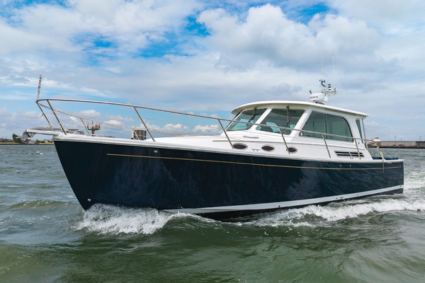 ORIENTE 37ft Back Cove Yacht For Sale