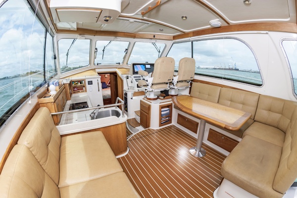 ORIENTE 37ft Back Cove Yacht For Sale