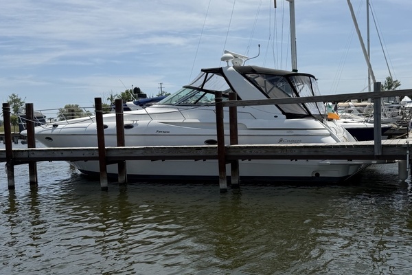 Photo of the 2001 Cruisers Yachts 3780 Express "Cloud Nine"