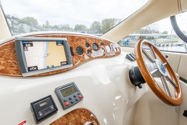DONT PANIC 39ft Azimut Yacht For Sale