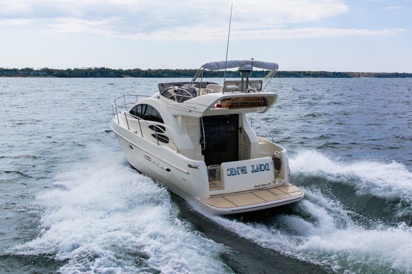 Photo of the 2004 Azimut 39 Flybridge "DONT PANIC"