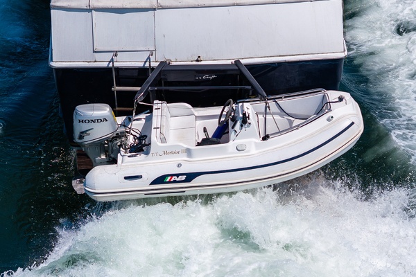 Moretoise III 41ft Chris Craft Yacht For Sale