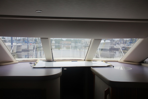 33ft Carver Yacht For Sale