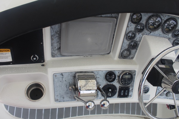 33ft Carver Yacht For Sale