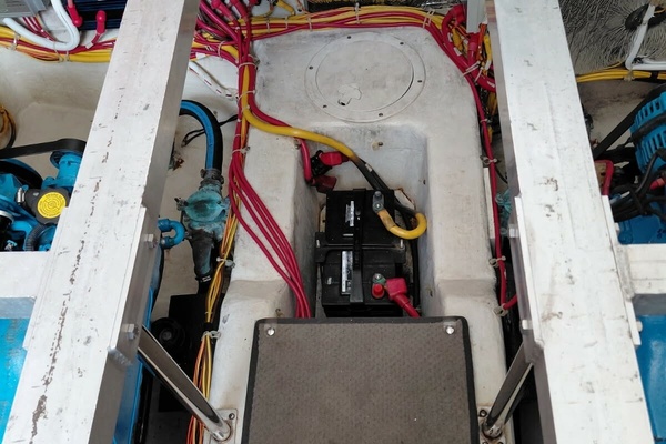 33ft Carver Yacht For Sale