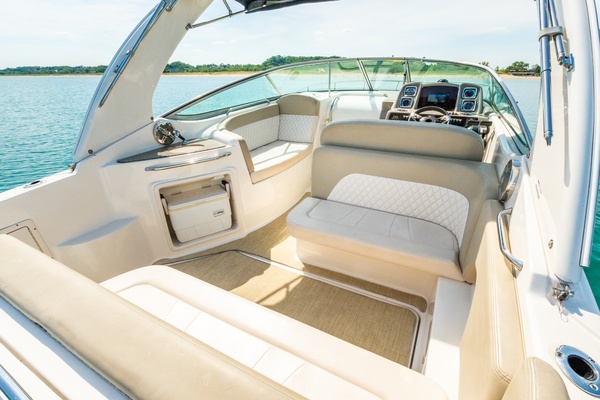 29ft Chaparral Yacht For Sale