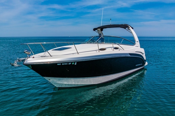 Photo of the 2016 Chaparral 290 Signature