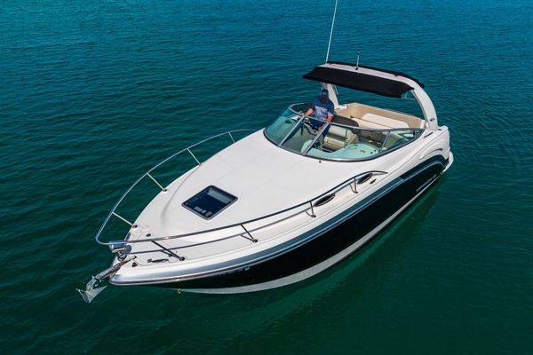 Photo of the 2016 Chaparral 290 Signature