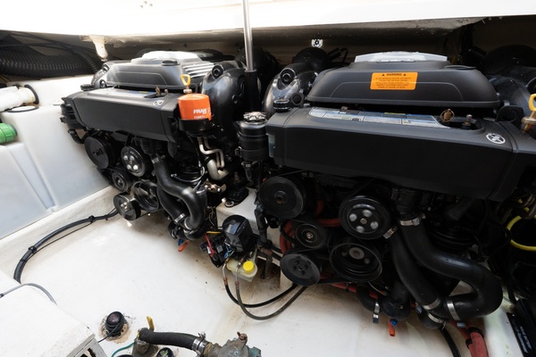 29ft Chaparral Yacht For Sale
