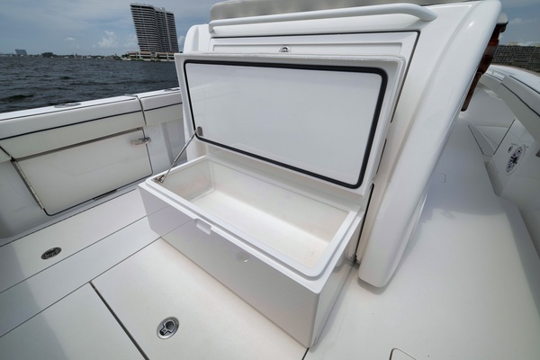 Valhalla Boatworks V-33 Yacht For Sale