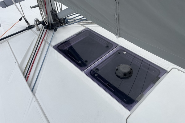 2014 Hanse 415 flush hatches