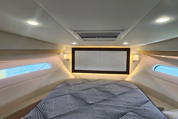38ft Regal Yacht For Sale