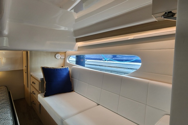 38ft Regal Yacht For Sale