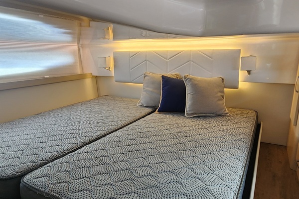 38ft Regal Yacht For Sale