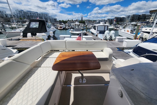 38ft Regal Yacht For Sale