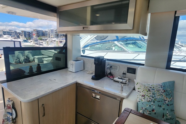 38ft Regal Yacht For Sale