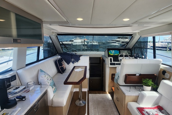 38ft Regal Yacht For Sale