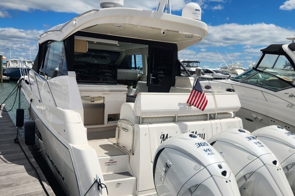 38ft Regal Yacht For Sale