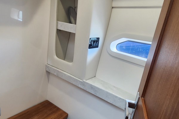 38ft Regal Yacht For Sale