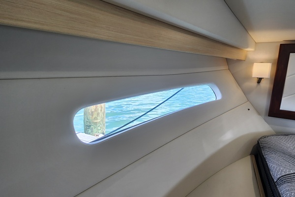 38ft Regal Yacht For Sale