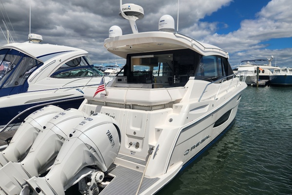 38ft Regal Yacht For Sale