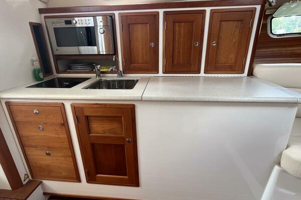 At Ease 34ft MJM Yacht For Sale