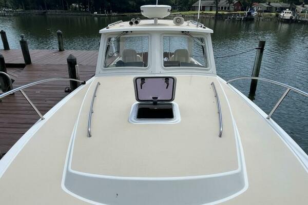At Ease 34ft MJM Yacht For Sale