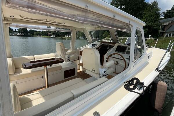 At Ease 34ft MJM Yacht For Sale