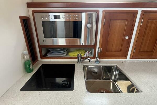 At Ease 34ft MJM Yacht For Sale