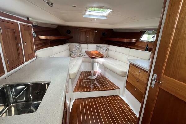 At Ease 34ft MJM Yacht For Sale