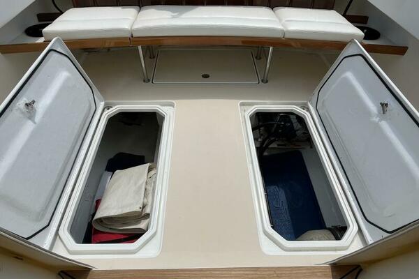 At Ease 34ft MJM Yacht For Sale