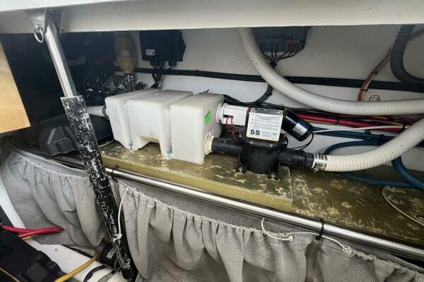 At Ease 34ft MJM Yacht For Sale